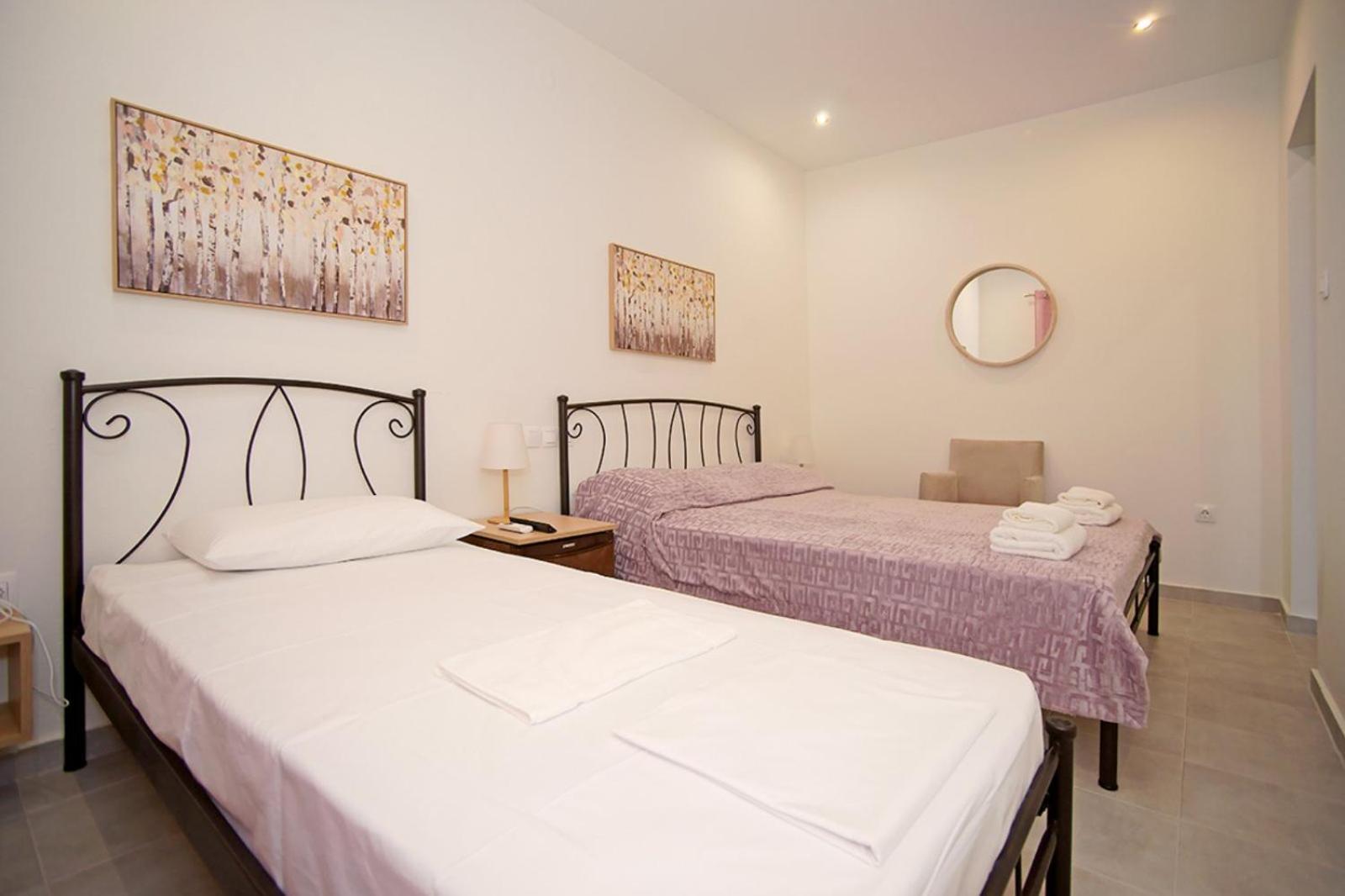 Karnagio Rooms Кипарисия Екстериор снимка