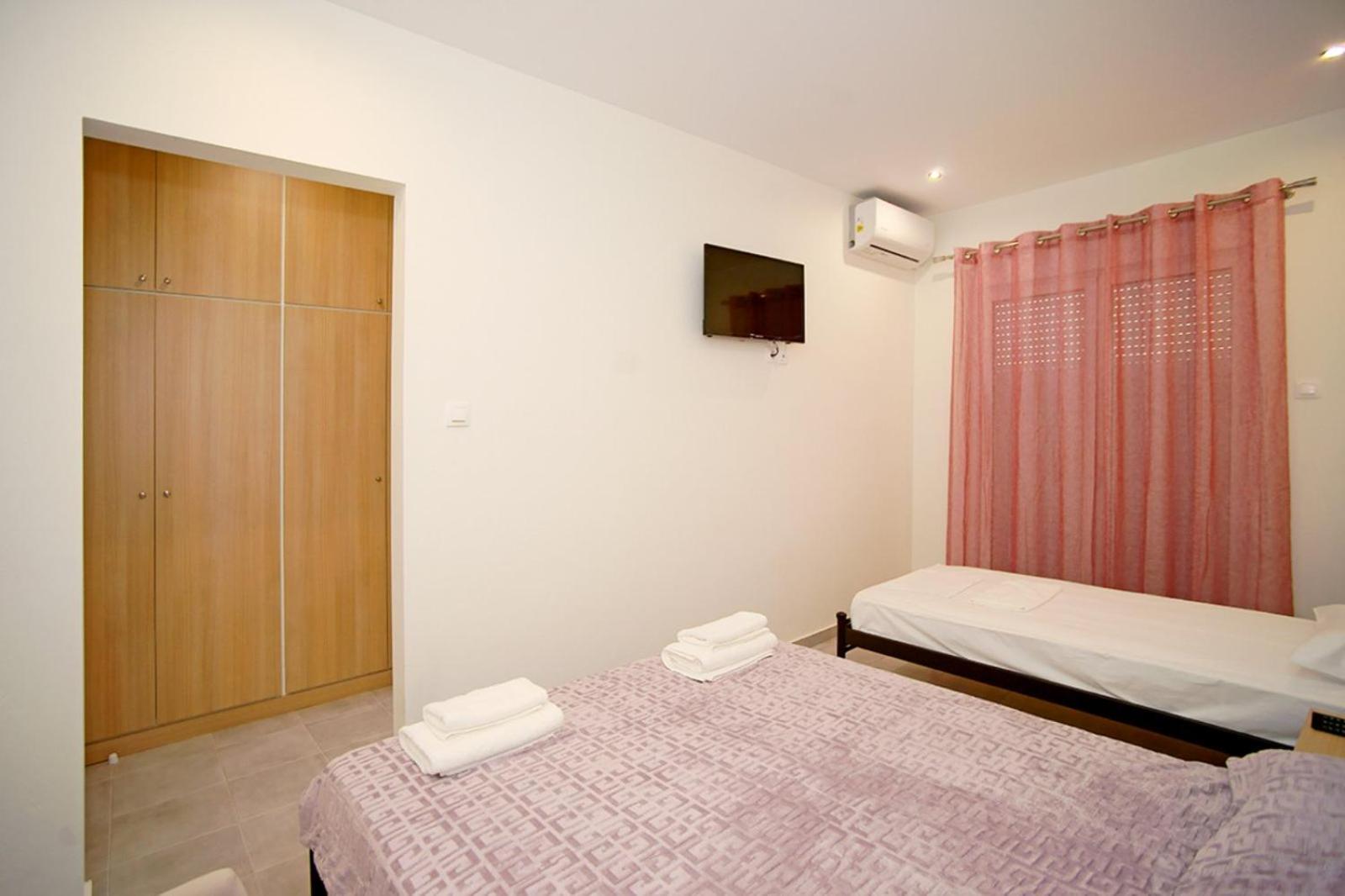 Karnagio Rooms Кипарисия Екстериор снимка