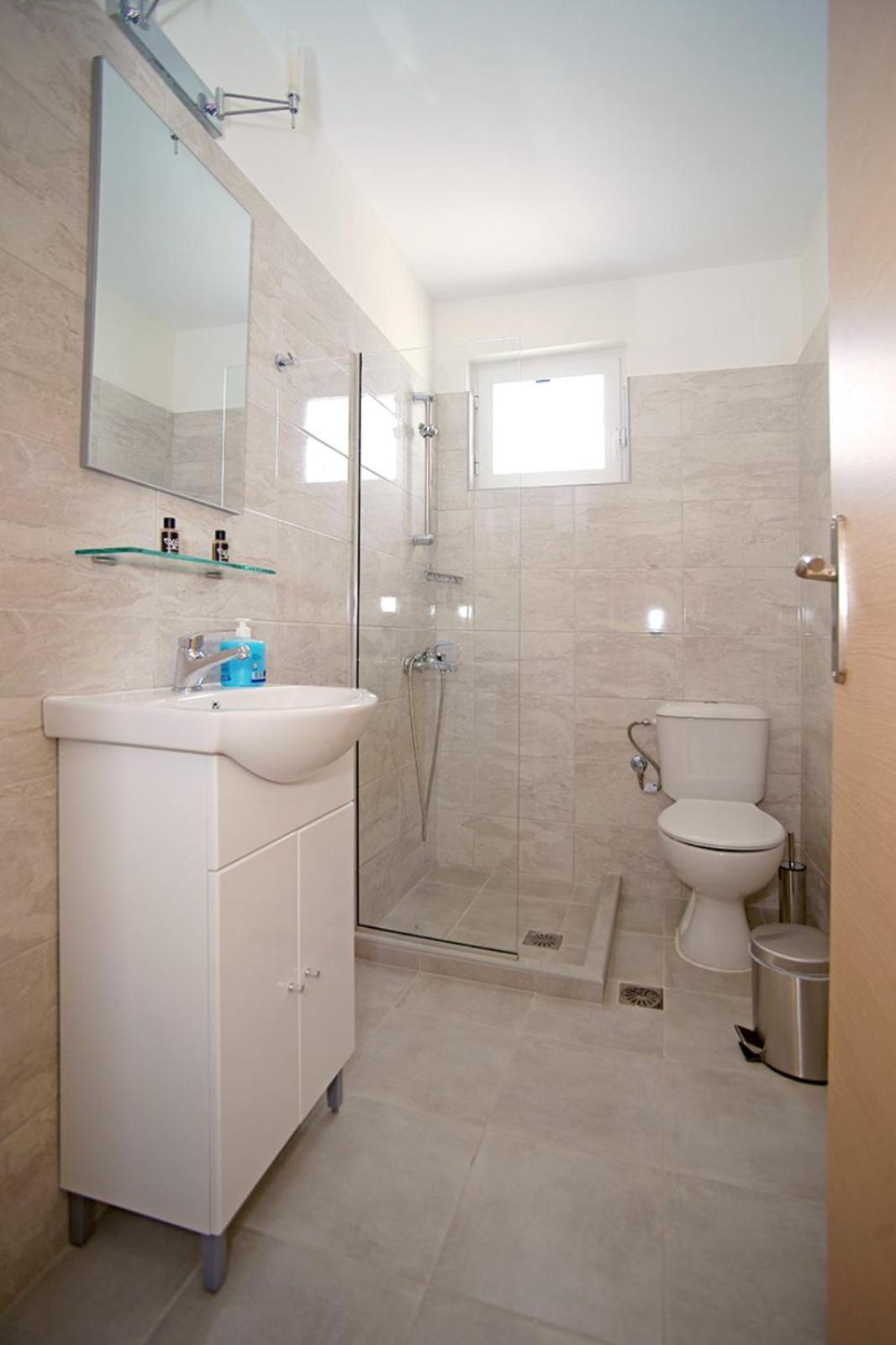 Karnagio Rooms Кипарисия Екстериор снимка