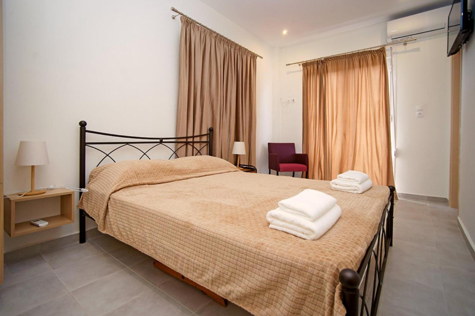 Karnagio Rooms Кипарисия Екстериор снимка